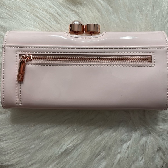 ❌SOLD❌Ted Baker London Wallet - Picture 2 of 4